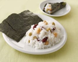 豆入り酢めしの手巻きご飯